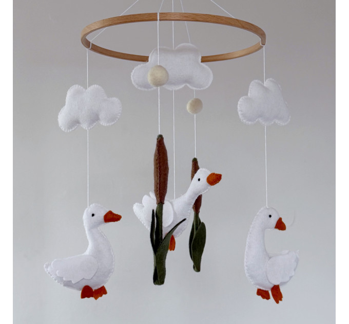 Minimalist Felt Goose Baby Mobile – Neutral Nursery Bird Decor