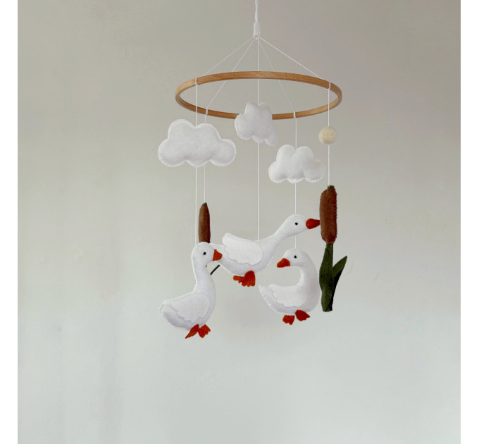Minimalist Felt Goose Baby Mobile – Neutral Nursery Bird Decor