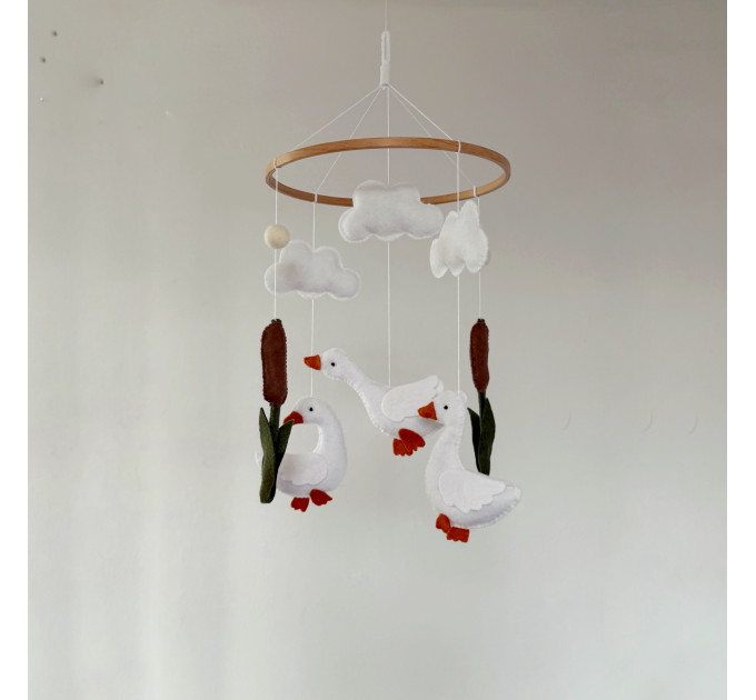 Minimalist Felt Goose Baby Mobile – Neutral Nursery Bird Decor