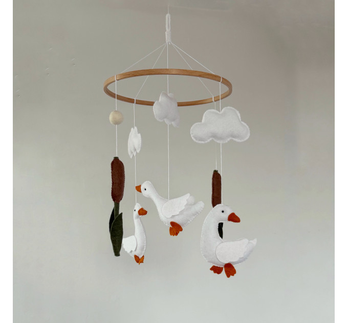 Minimalist Felt Goose Baby Mobile – Neutral Nursery Bird Decor